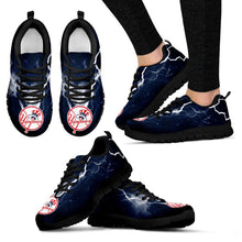 Load image into Gallery viewer, New York Yankees Thunder Power Sneakers