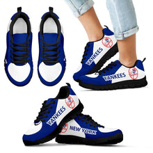 Load image into Gallery viewer, New York Yankees Top Logo Sneakers