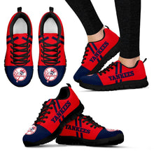 Load image into Gallery viewer, Line Stripe Logo Bottom New York Yankees Sneakers