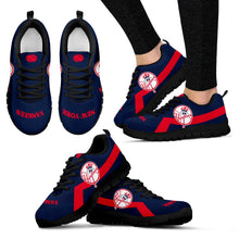 Load image into Gallery viewer, New York Yankees Line Logo Sneakers