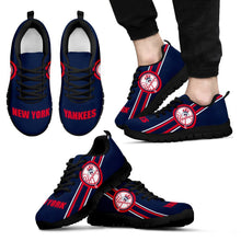 Load image into Gallery viewer, Fall Of Light New York Yankees Sneakers